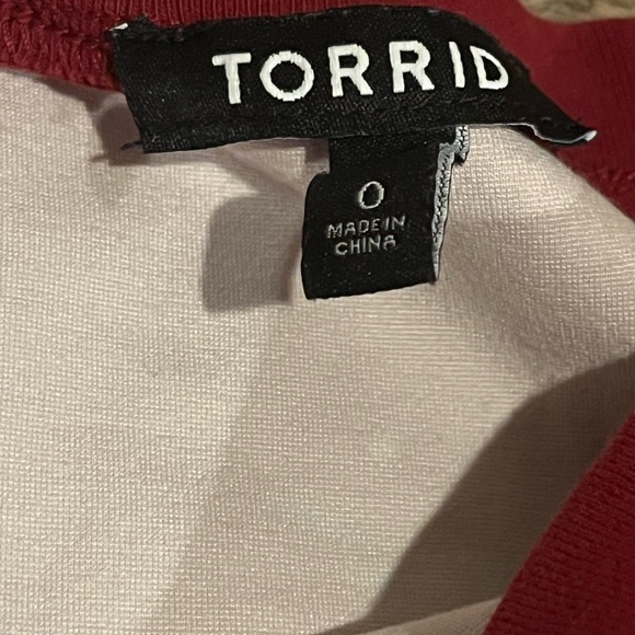 Torrid Women’s Red Floral Long Sleeve Sweater (Size 0/12) - Picture 3 of 3